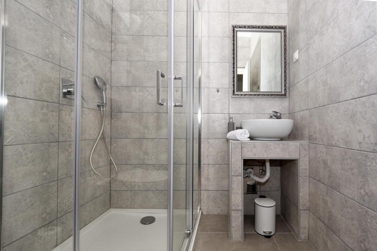 Arena Delight Studio Apartments Pula Luaran gambar